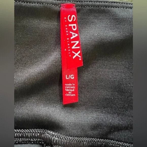 NWOT SPANX Faux Leather High Rise Camo Leggings- Size Large - Picture 6 of 8